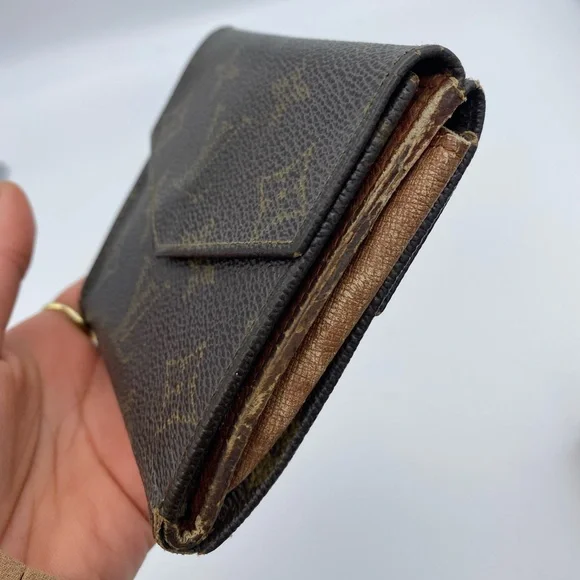 Louis Vuitton Vintage Compact Wallet